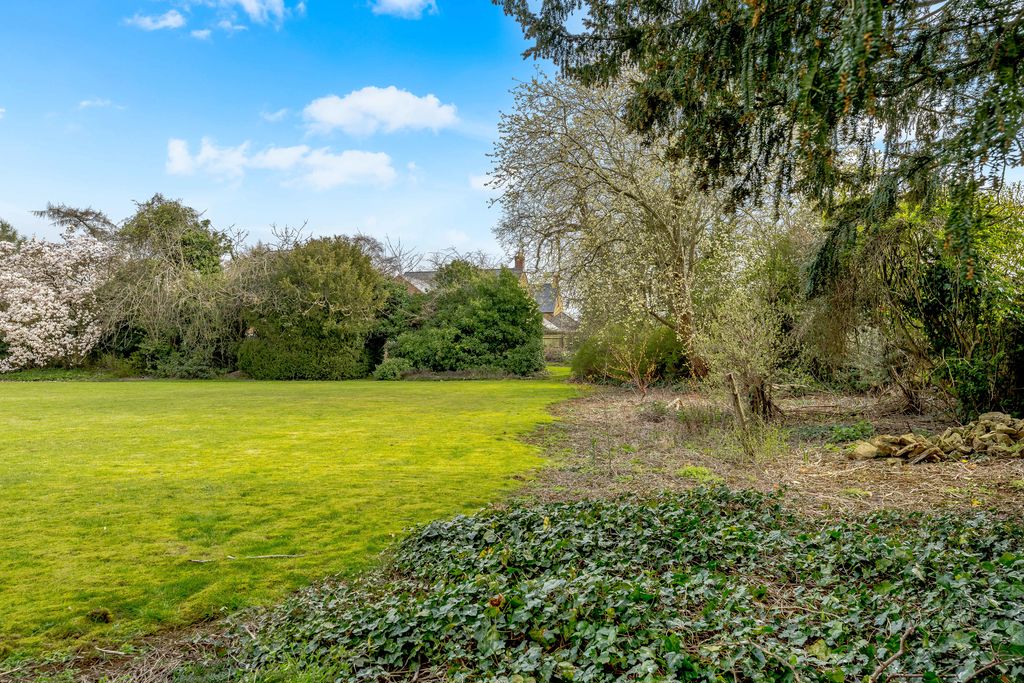 Meadow Drive Middleton Cheney